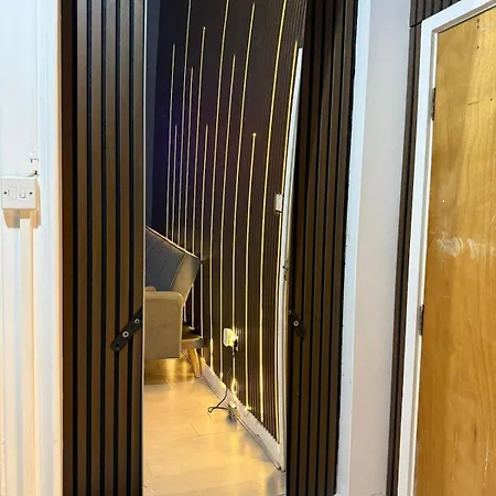 Starlight Nights - Cosy * Bradford (West Yorkshire)